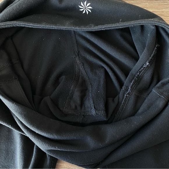 Athleta Capri Crisscross Detail Leggings XS - Picture 8 of 15